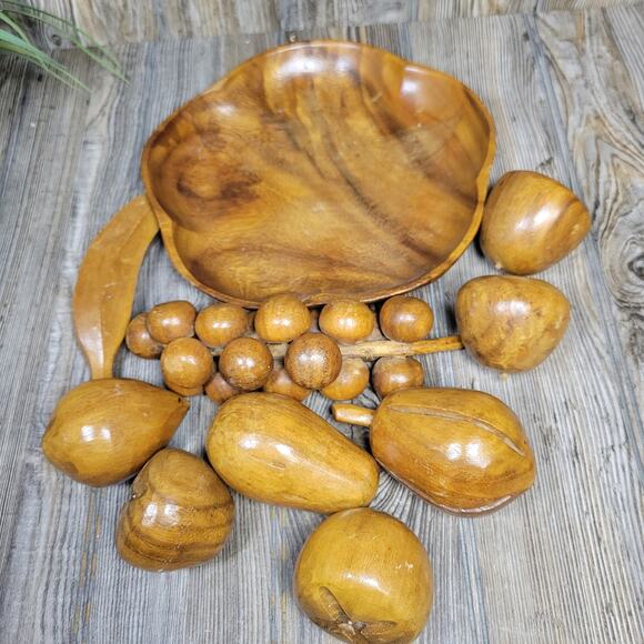 Vintage MCM Wooden Bowl and Assorted Wooden Fruit, - Picture 5 of 6